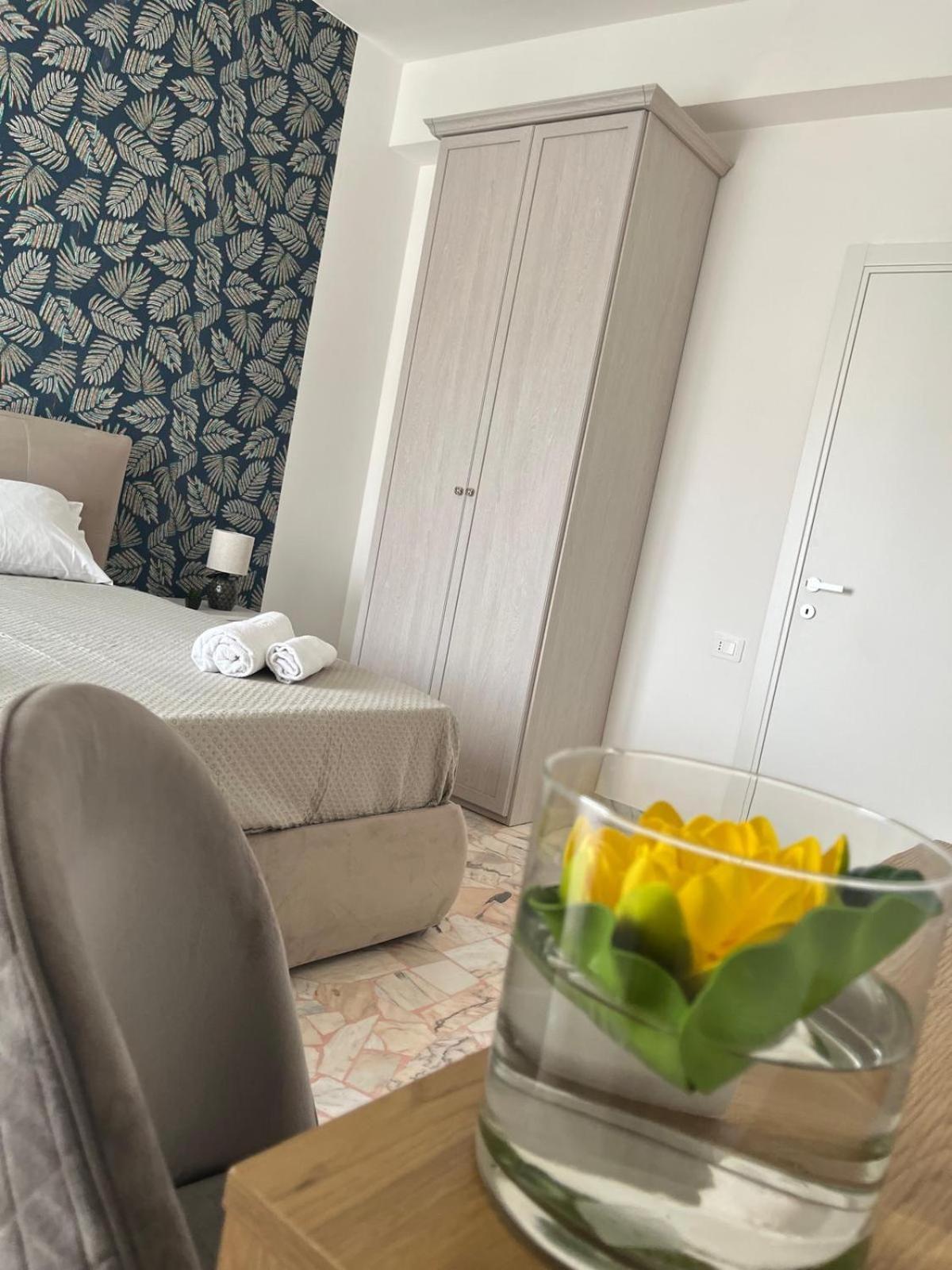 Labanca'S Comfort Rooms Матера Экстерьер фото